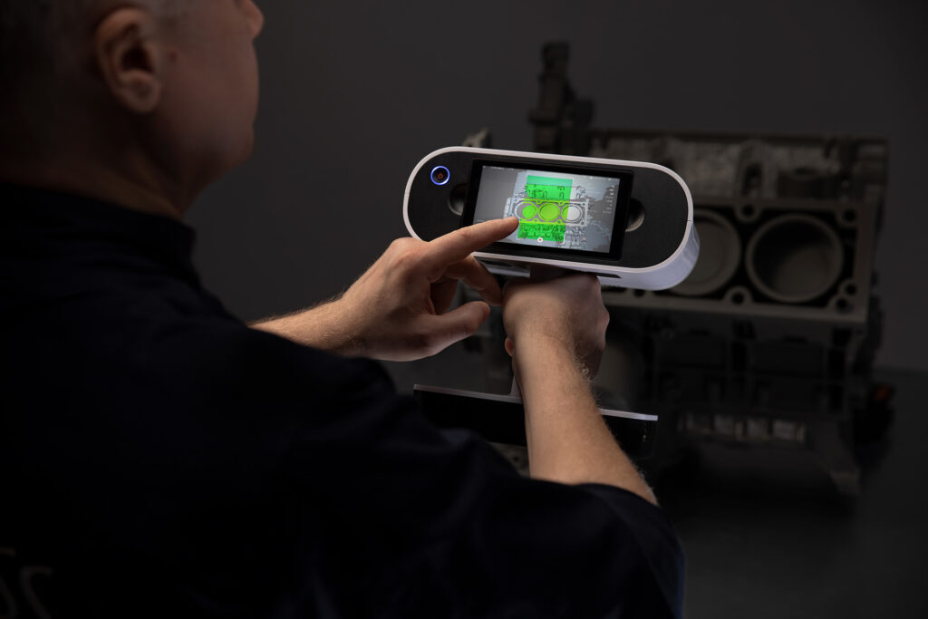 Artec LEO, draadloze handheld 3D-scanner met ingebedde AI-computing